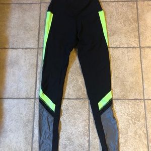 Alo yoga pants size medium